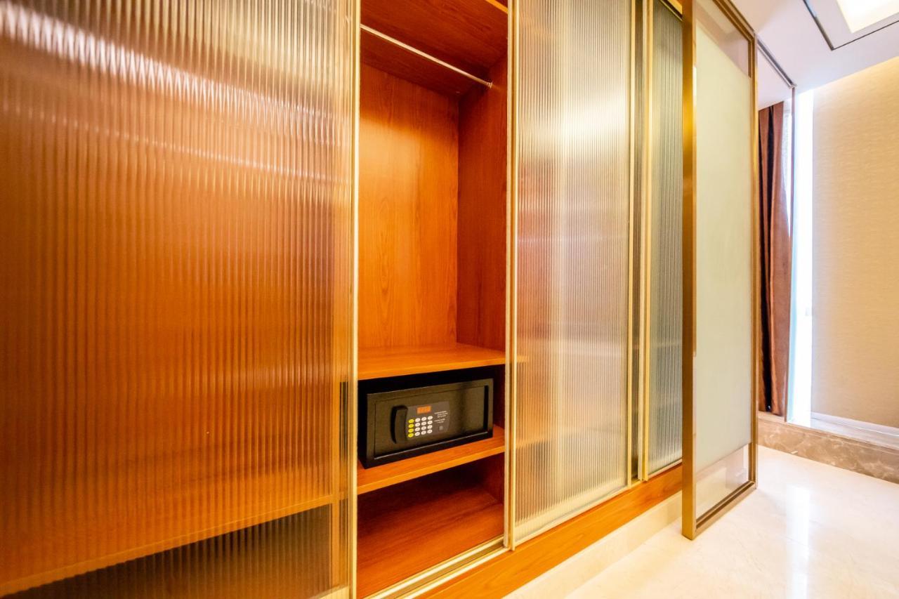 Zhongbo Art Hotel Guangzhou Exterior photo