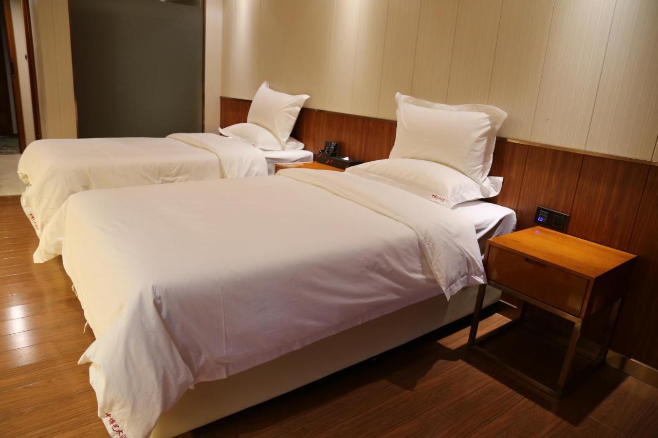 Zhongbo Art Hotel Guangzhou Exterior photo